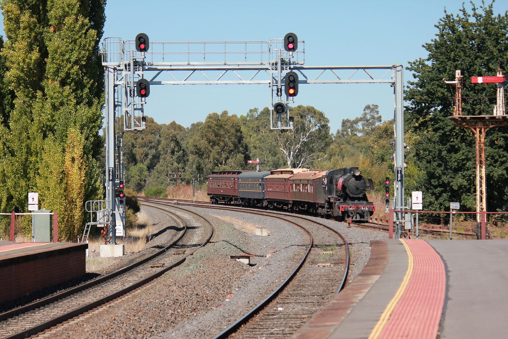 Approaching Castlemaine photo IMG_6191_zpseff8bcec.jpg