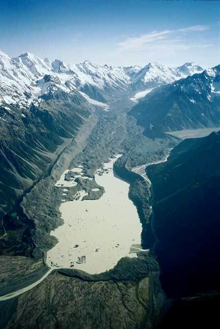 The large Tasman Glacier in Aoraki-Mount Cook National Park. (Photo: Dr Trevor Chinn, Alpine and Polar Research, Hawea)