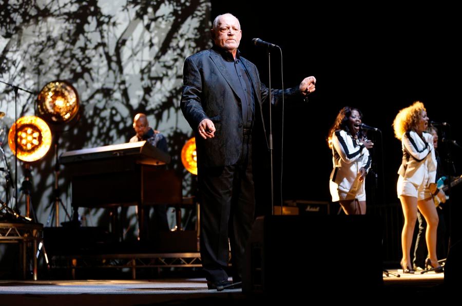 Joe Cocker performs during a concert in Nice, France, on April 6th, 2013. — Photo: Valery Hache/AFP/Getty Images.