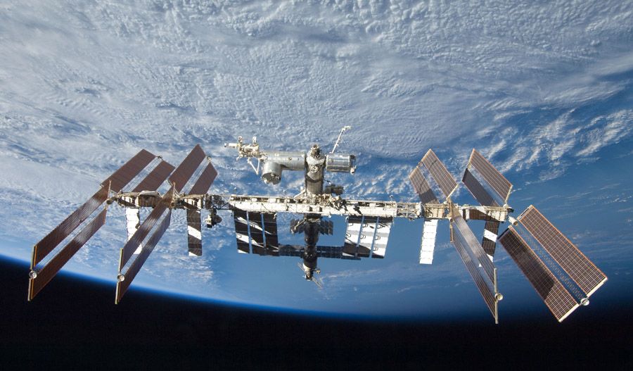 NASA plans to announce this week that it has White House approval to extend the International Space Station's operations through 2024. — Photo: NASA.