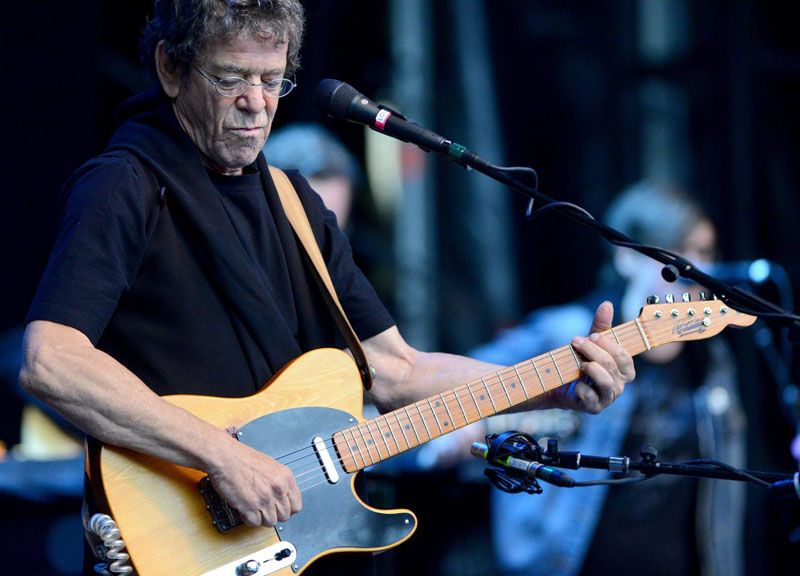 Lou Reed performing on stage at the Zitadelle Spandau in Berlin, Germany, in 2011. — Photo: EPA.