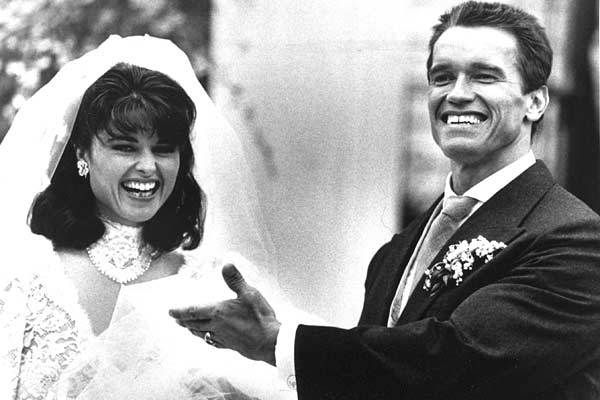 Shriver and Schwarzenegger outside St. Francis Xavier Church in Hyannis, Massachusetts, after their wedding on April 26, 1986. — Photo: Associated Press.