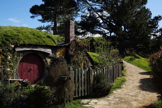 A Hobbit Hole on the set where scenes from “The Hobbit” were filmed outside the town of Matamata on New Zealand's North Island. — Photo: Andrew Quilty for The New York Times.