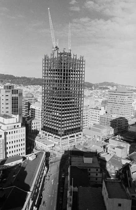 The Bank of New Zealand building under construction on the corner of Willis and Willeston streets on 10th July 1981. — Photo: Ross Giblin/The Evening Post.