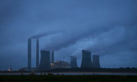 The coal-fired Scherer plant in operation in Juliette, Georgia.  Photo: John Amis/Associated Press.
