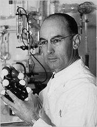 Dr. Hofmann, date unknown, with a chemical model of LSD. — Photo: Novartis, via AFP/Getty Images.
