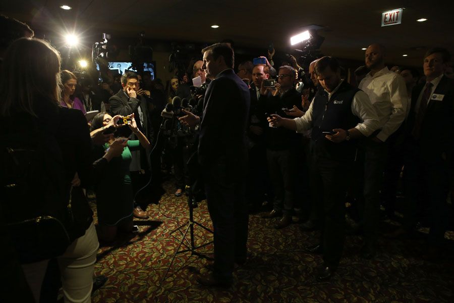 Republican candidate for president Ted Cruz speaks with media before his speech at the Northwest Suburban Republican Lincoln day Dinner at the Meadows Club in Rolling Meadows. — Photograph: Antonio Perez/Chicago Tribune.