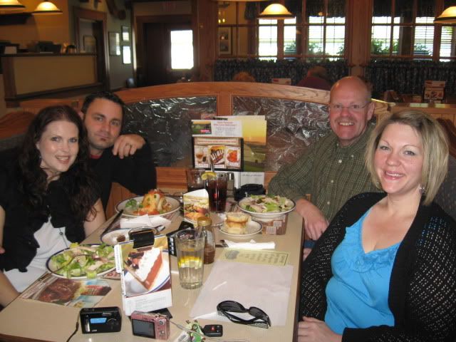 Lunch with Squishy and Samaria today! - Thinner Times® Forum Lunch with Squishy and Samaria today! - Thinner Times® Forum