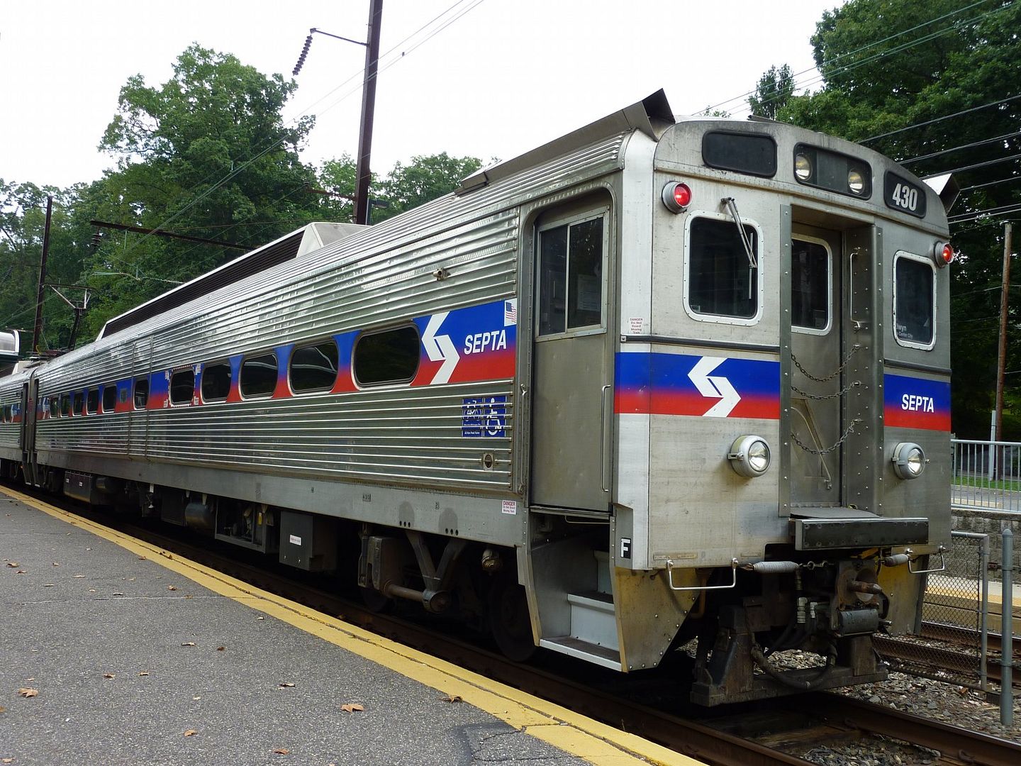 SEPTA Silverliner IV Photo by the-rail-life | Photobucket